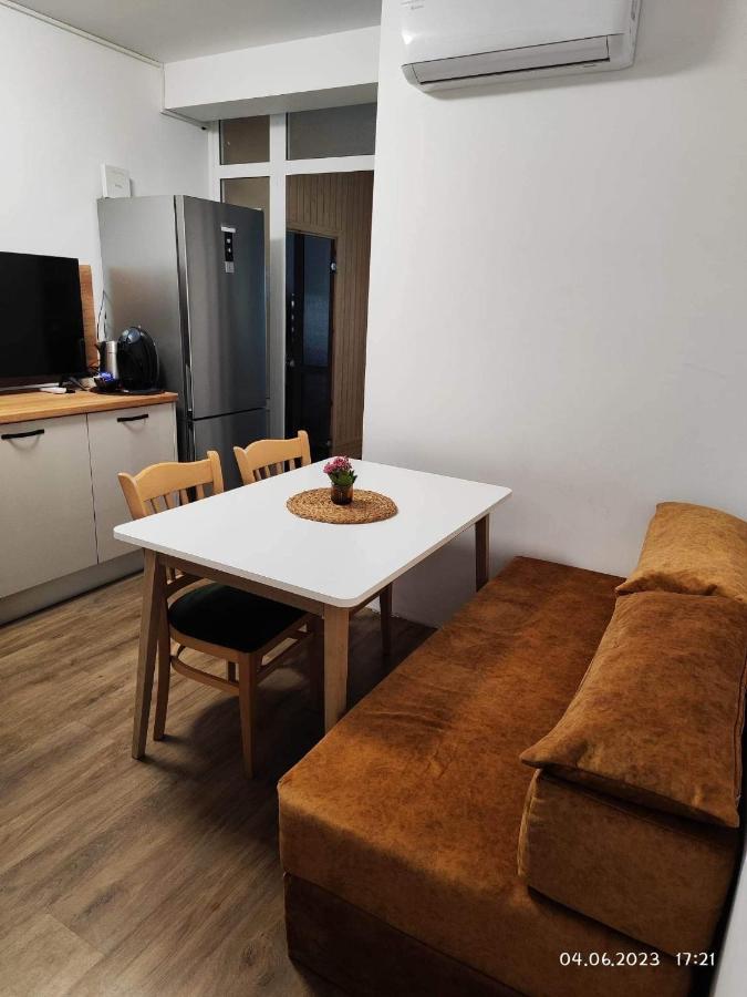 Dety'S Apartment Burgas City Exterior foto